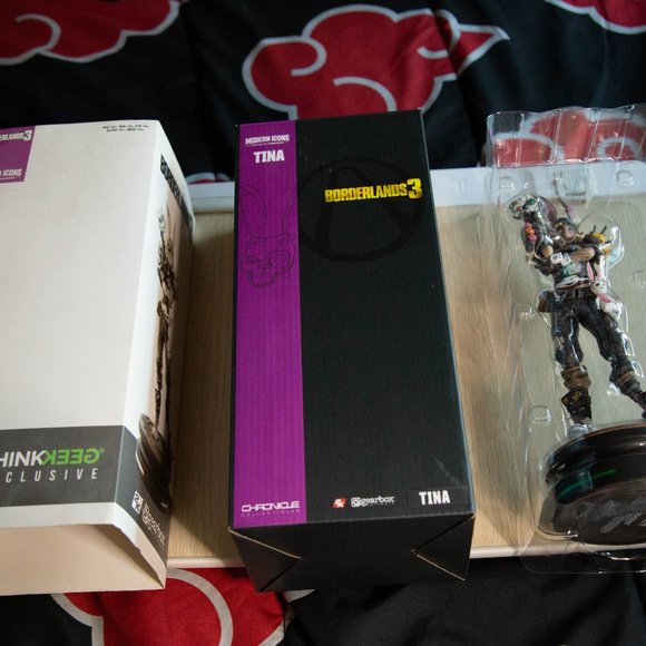 Borderlands Tiny Tina Statue (#9) by ThinkGeek - Excellent Used Condition - Picture 4 of 5